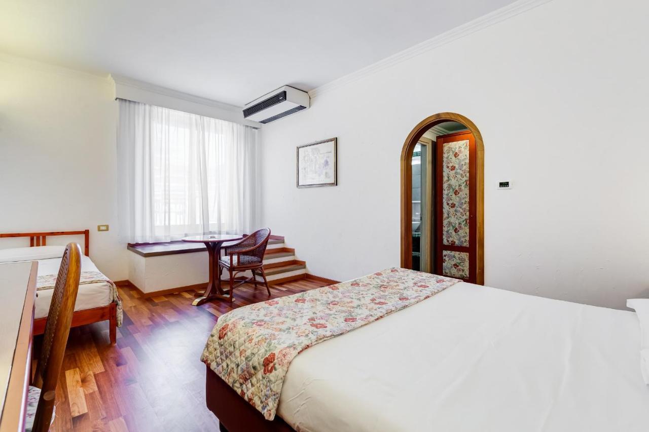 Eurogarden Hotel Roma Esterno foto